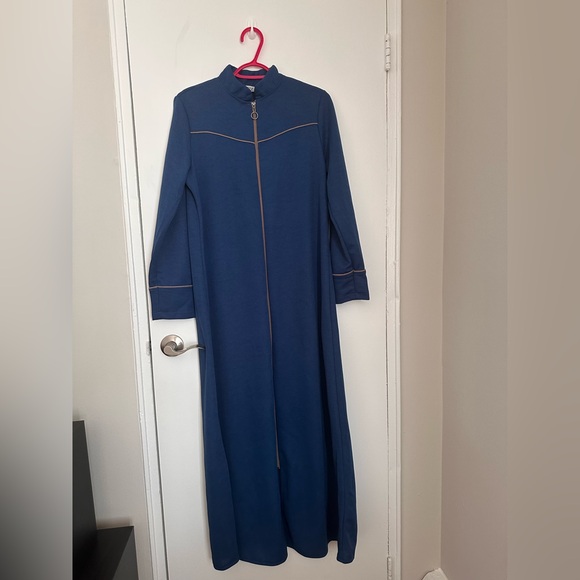 Abaya - Picture 3 of 3